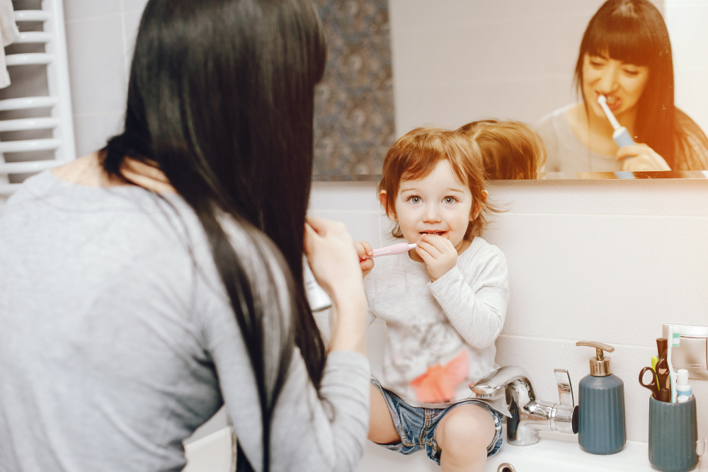 how-to-get-toddler-to-brush-teeth-10-fun-proven-tips
